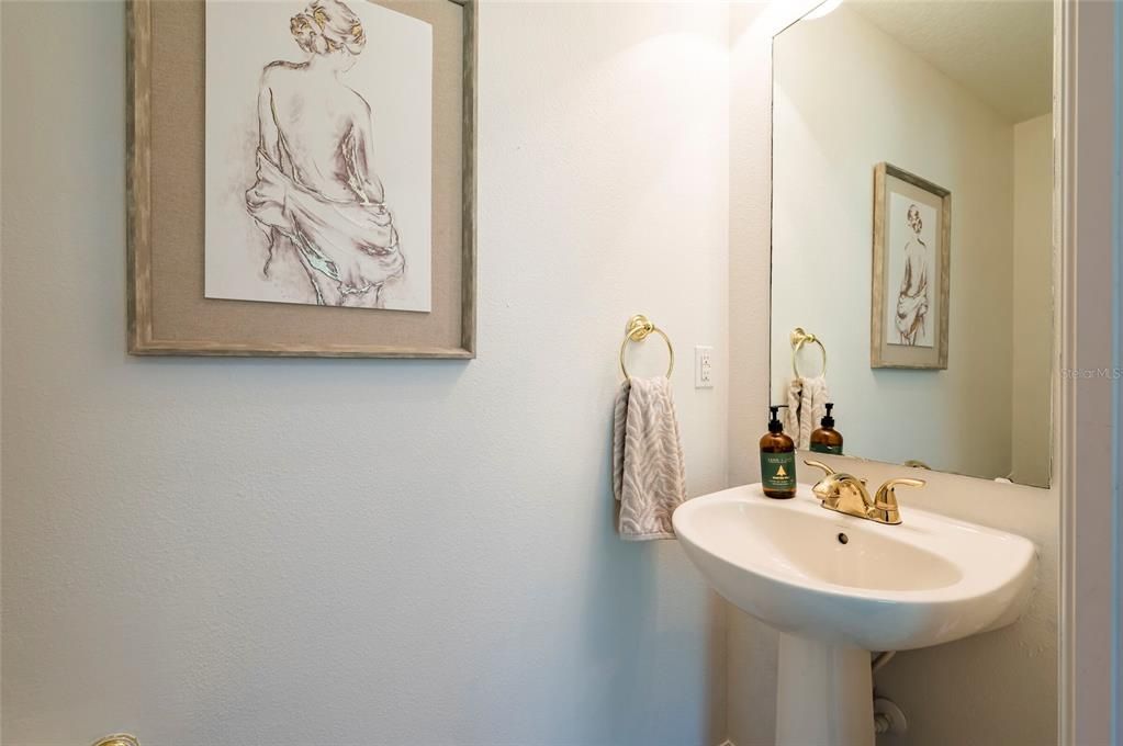 For Sale: $398,000 (4 beds, 3 baths, 2416 Square Feet)