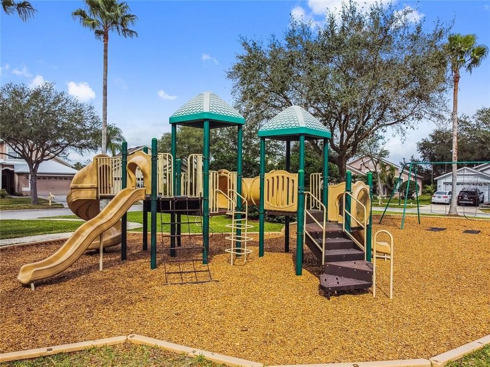 For Sale: $398,000 (4 beds, 3 baths, 2416 Square Feet)