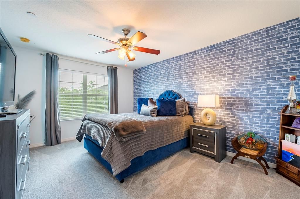 For Sale: $398,000 (4 beds, 3 baths, 2416 Square Feet)