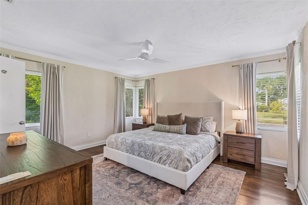 Active With Contract: $684,000 (3 beds, 2 baths, 1904 Square Feet)