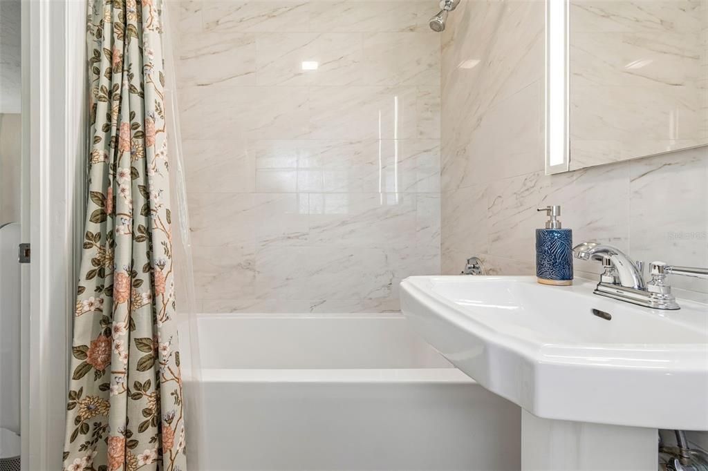 Active With Contract: $684,000 (3 beds, 2 baths, 1904 Square Feet)