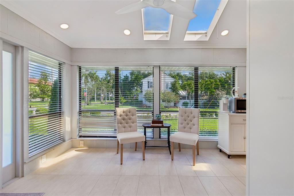 Active With Contract: $684,000 (3 beds, 2 baths, 1904 Square Feet)