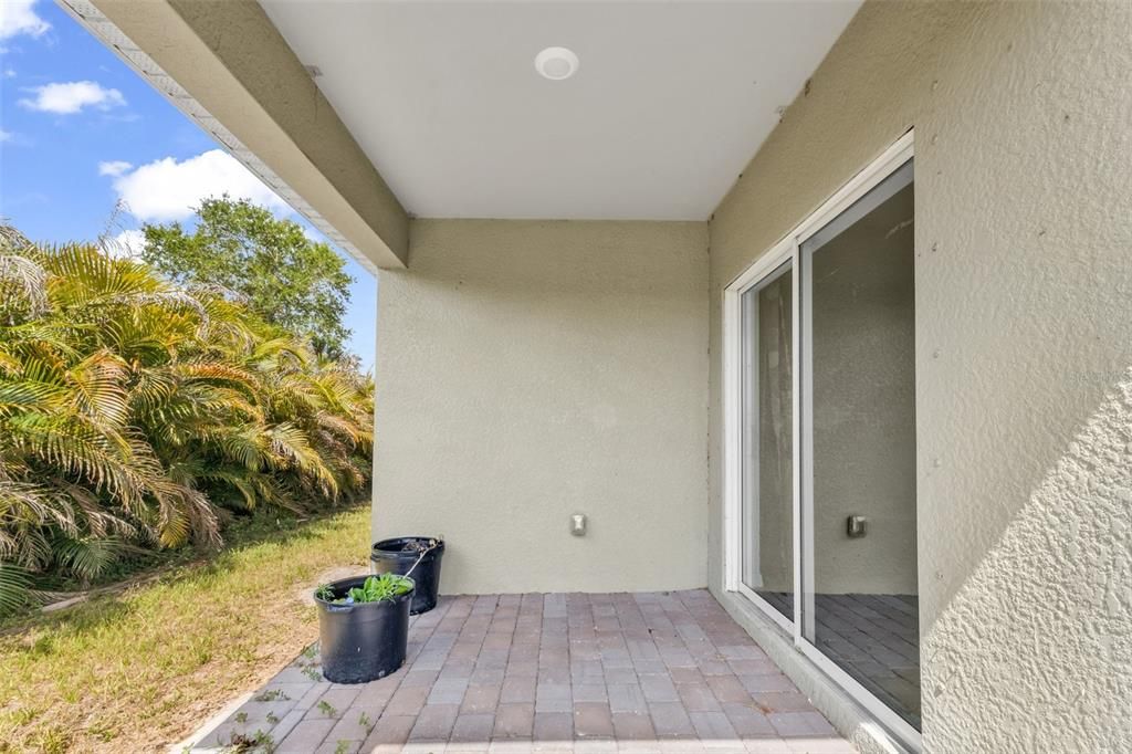 En Venta: $299,900 (4 camas, 2 baños, 1893 Pies cuadrados)