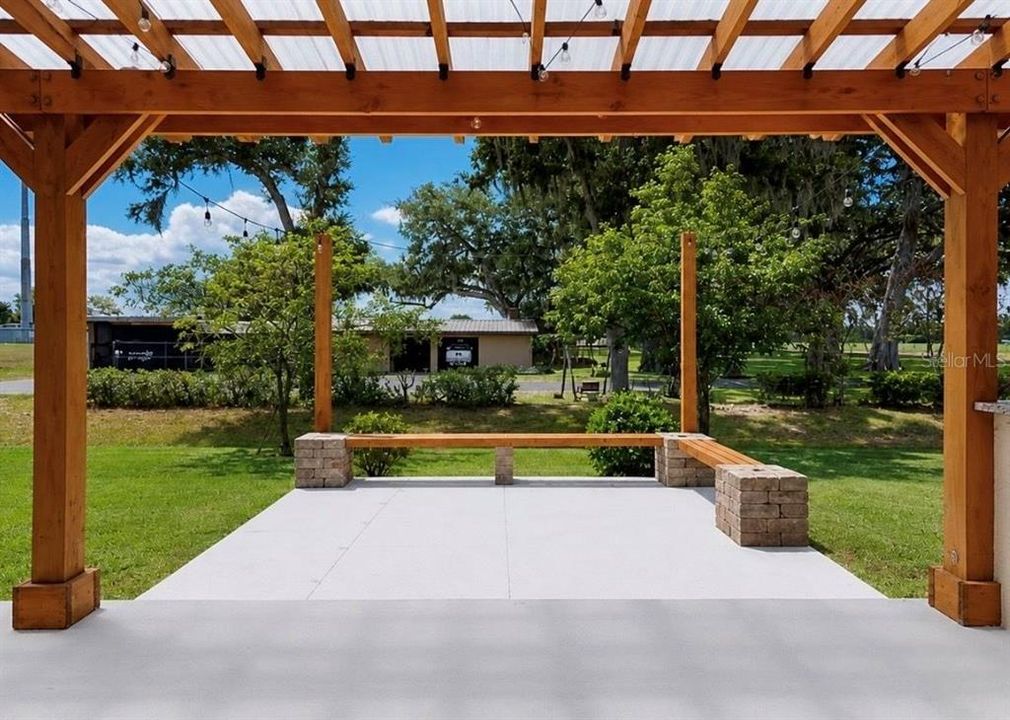 For Sale: $660,000 (4 beds, 2 baths, 2608 Square Feet)