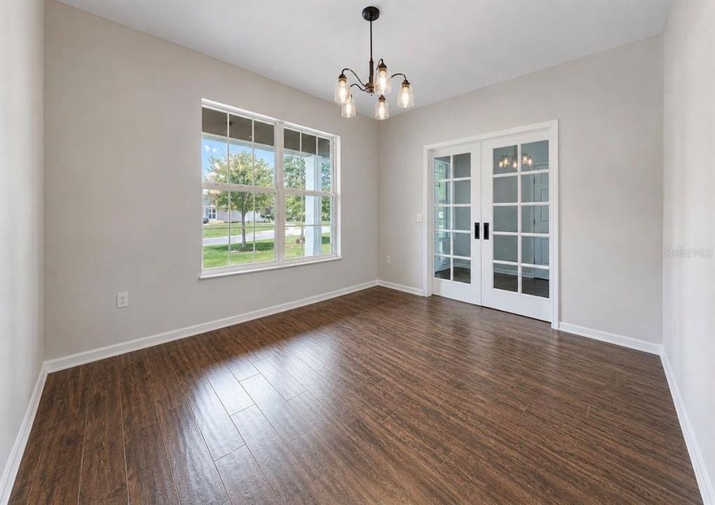 For Sale: $660,000 (4 beds, 2 baths, 2608 Square Feet)