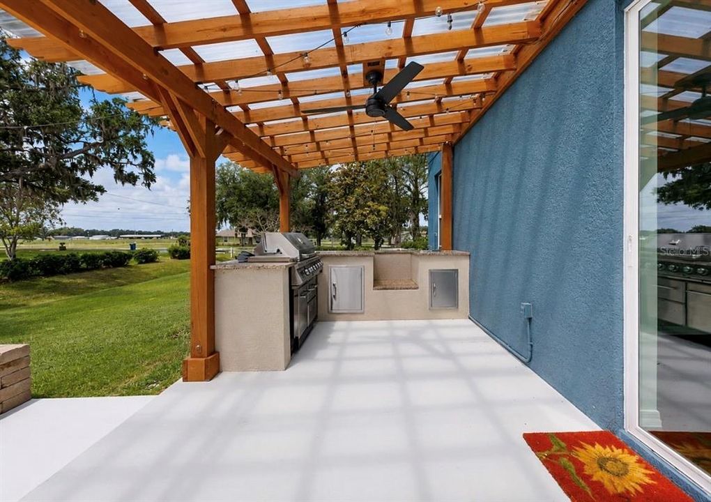 For Sale: $660,000 (4 beds, 2 baths, 2608 Square Feet)