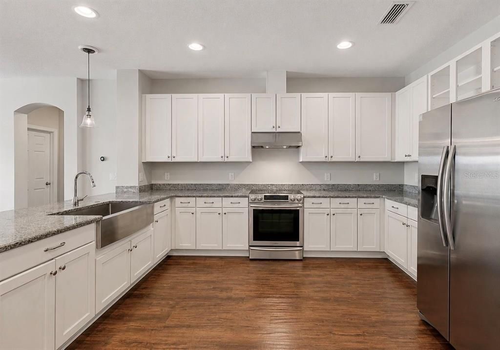 For Sale: $660,000 (4 beds, 2 baths, 2608 Square Feet)