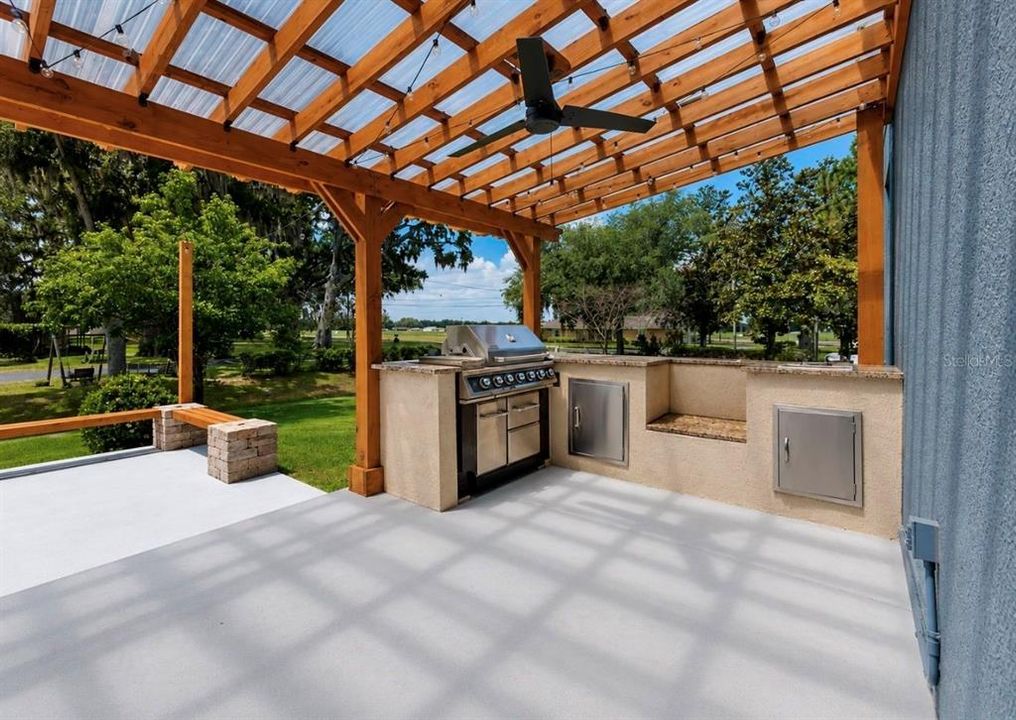 For Sale: $660,000 (4 beds, 2 baths, 2608 Square Feet)