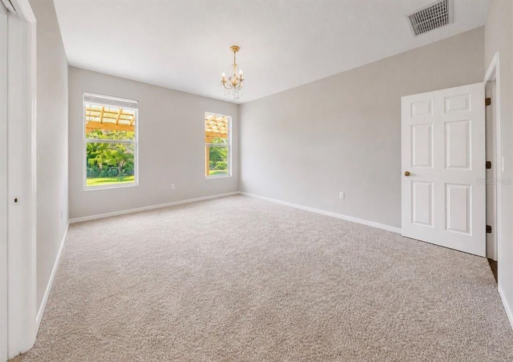 For Sale: $660,000 (4 beds, 2 baths, 2608 Square Feet)