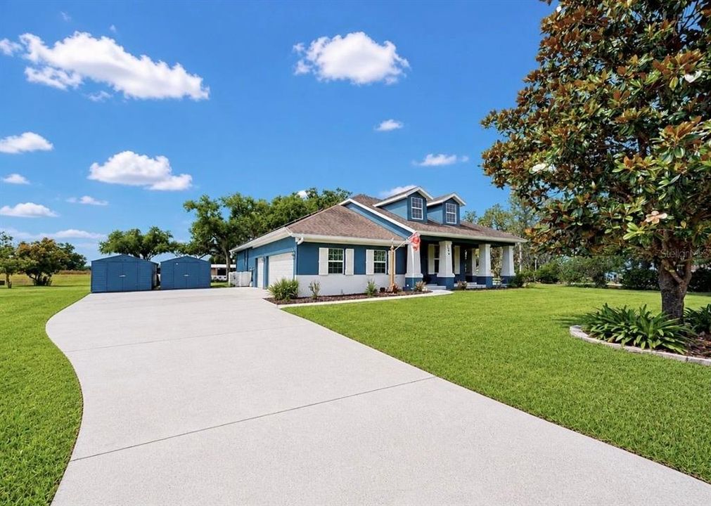 For Sale: $660,000 (4 beds, 2 baths, 2608 Square Feet)