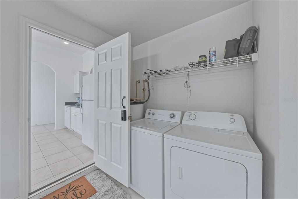 На продажу: $279,900 (2 спален, 2 ванн, 1344 Квадратных фут)