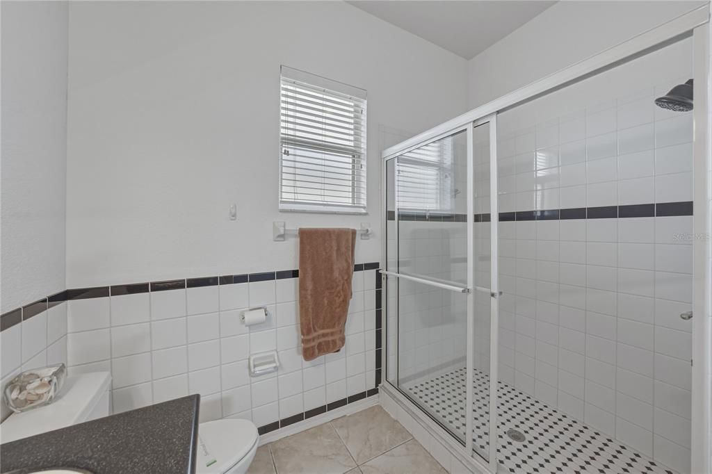 На продажу: $279,900 (2 спален, 2 ванн, 1344 Квадратных фут)