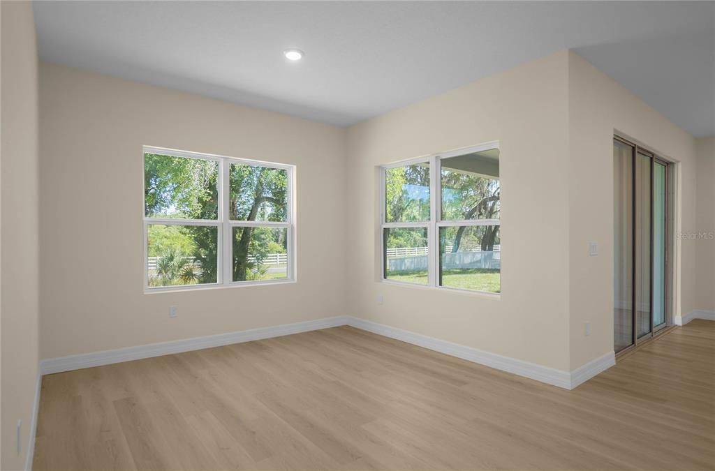 En Venta: $550,000 (4 camas, 3 baños, 2792 Pies cuadrados)