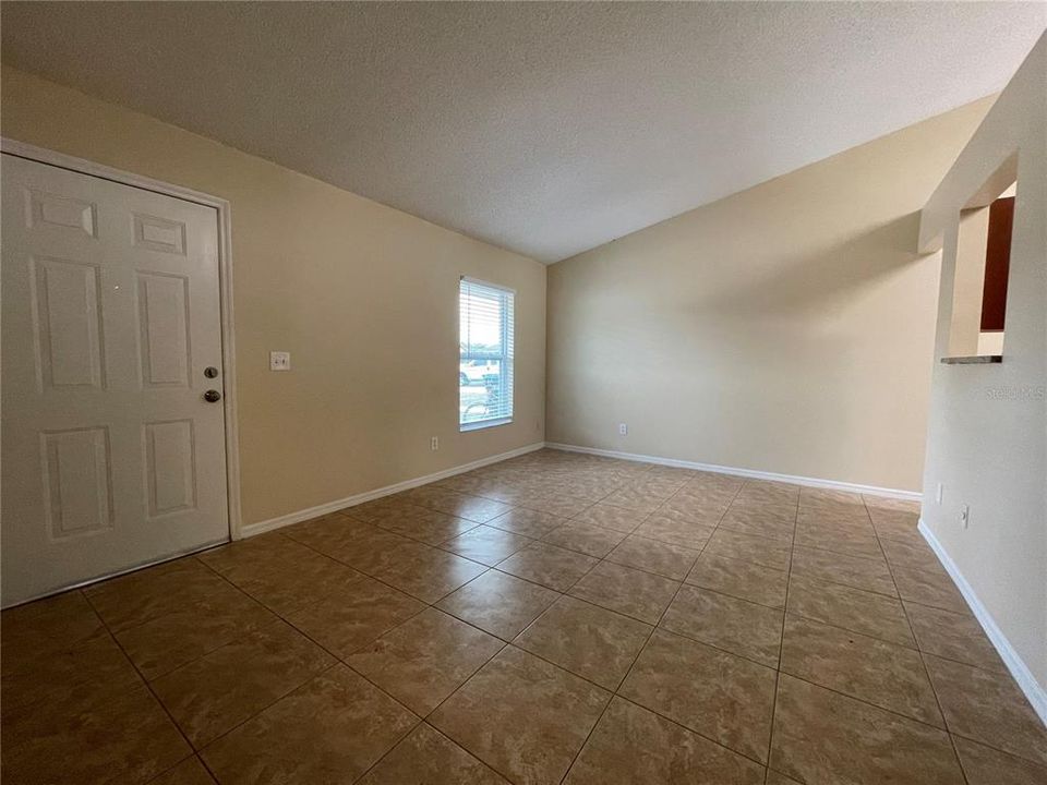 En Renta: $1,595 (2 camas, 2 baños, 880 Pies cuadrados)