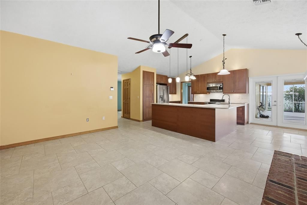 For Sale: $425,000 (4 beds, 2 baths, 2297 Square Feet)