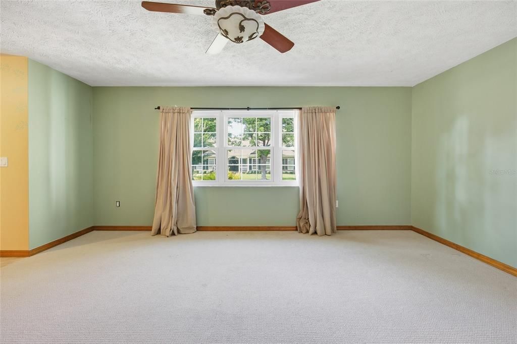 For Sale: $425,000 (4 beds, 2 baths, 2297 Square Feet)