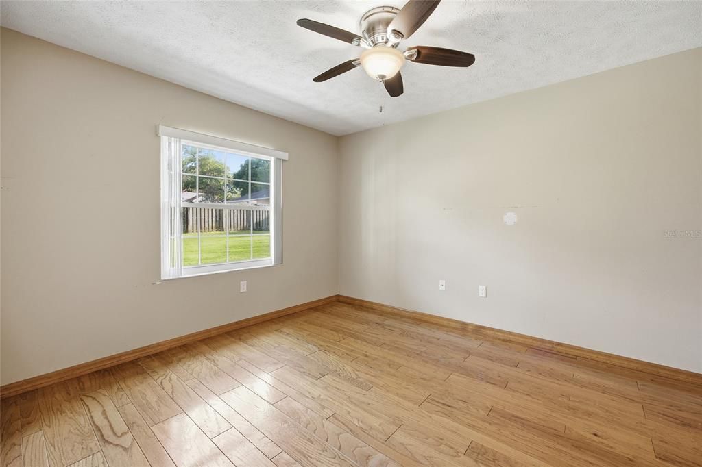 For Sale: $425,000 (4 beds, 2 baths, 2297 Square Feet)