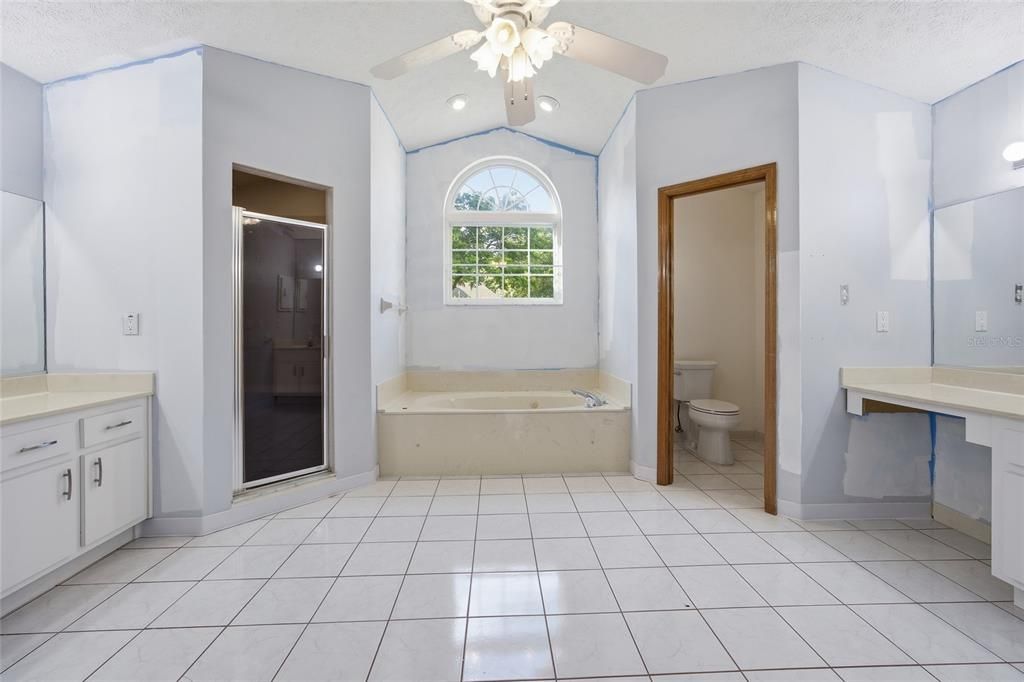 For Sale: $425,000 (4 beds, 2 baths, 2297 Square Feet)