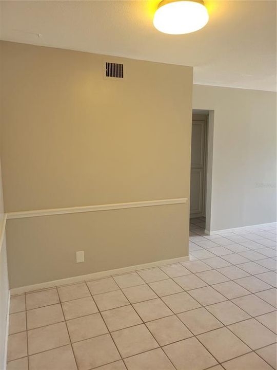 Active With Contract: $1,600 (2 beds, 2 baths, 1100 Square Feet)