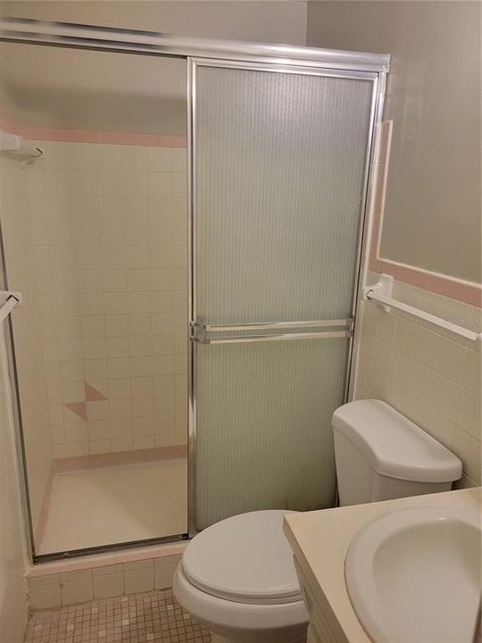 Active With Contract: $1,600 (2 beds, 2 baths, 1100 Square Feet)