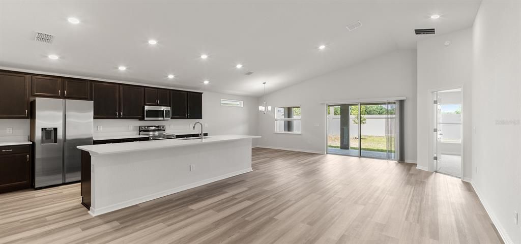 Active With Contract: $409,770 (3 beds, 2 baths, 2005 Square Feet)
