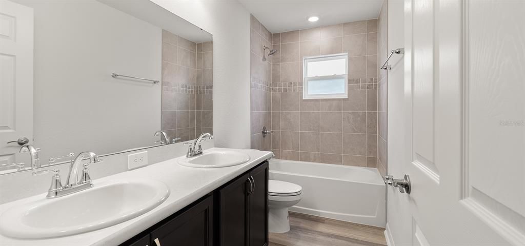 Active With Contract: $409,770 (3 beds, 2 baths, 2005 Square Feet)