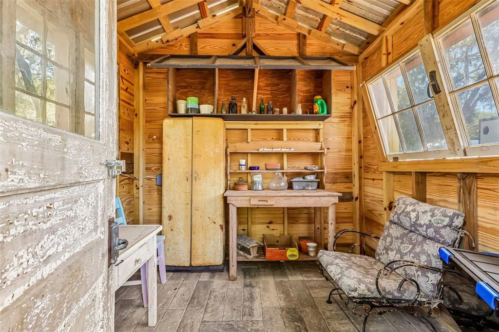 Activo con contrato: $398,000 (4 camas, 2 baños, 2216 Pies cuadrados)