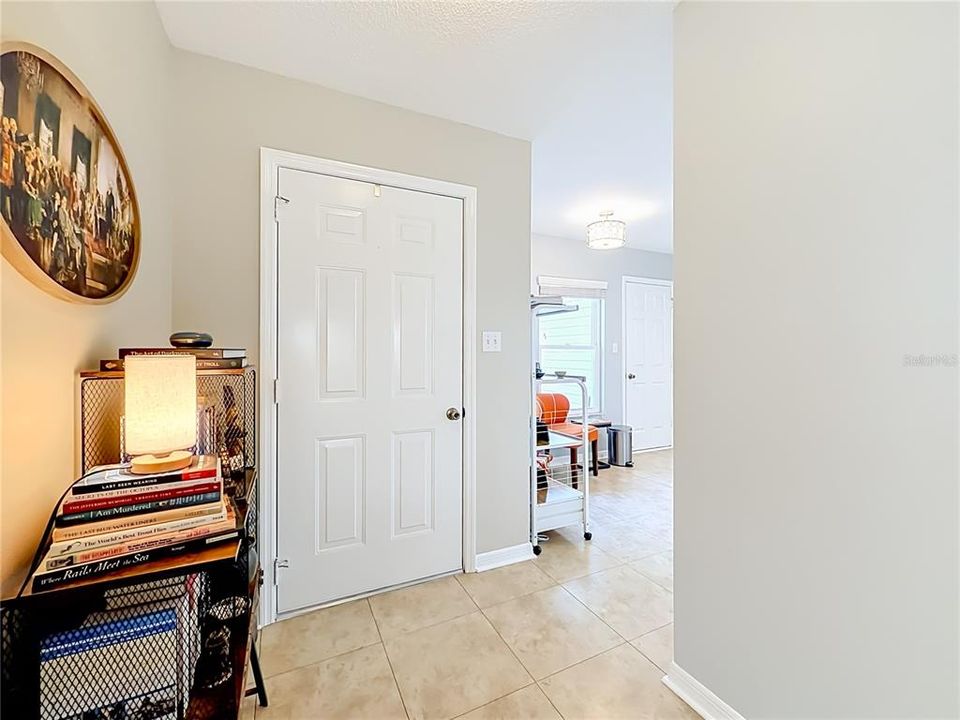 Active With Contract: $245,000 (2 beds, 2 baths, 1289 Square Feet)