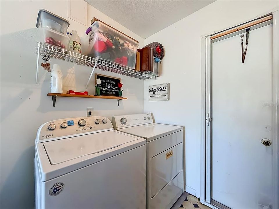Active With Contract: $245,000 (2 beds, 2 baths, 1289 Square Feet)