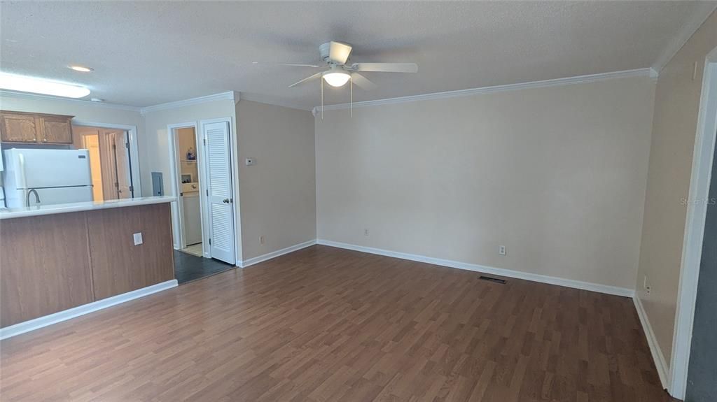For Rent: $1,250 (2 beds, 2 baths, 800 Square Feet)
