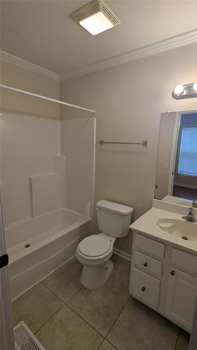 For Rent: $1,250 (2 beds, 2 baths, 800 Square Feet)