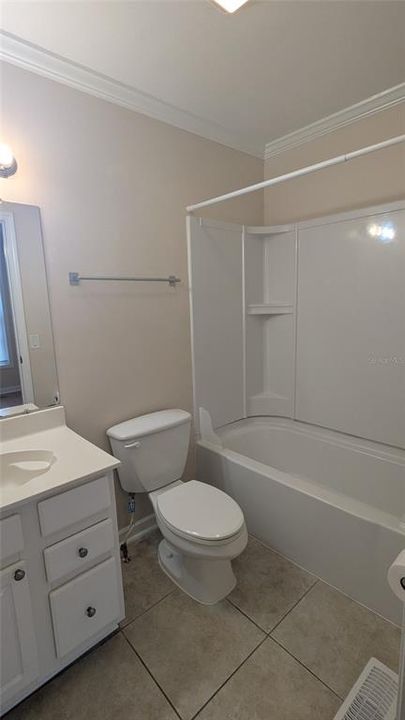 For Rent: $1,250 (2 beds, 2 baths, 800 Square Feet)