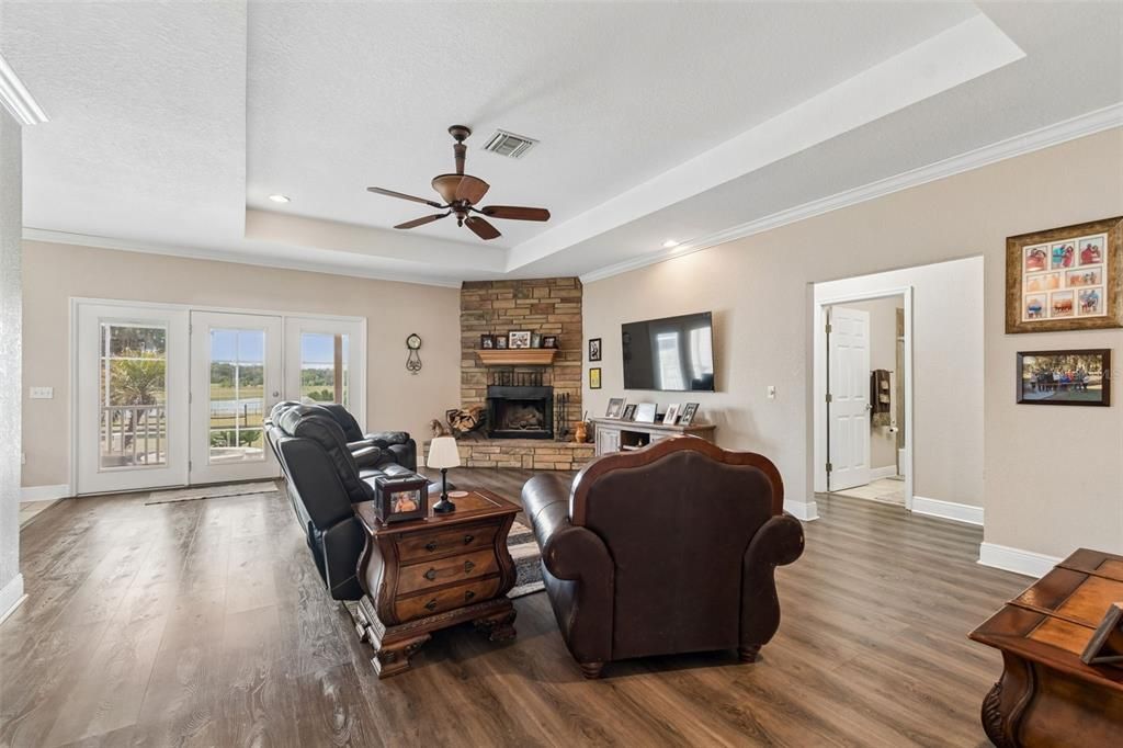 For Sale: $825,000 (3 beds, 2 baths, 2069 Square Feet)
