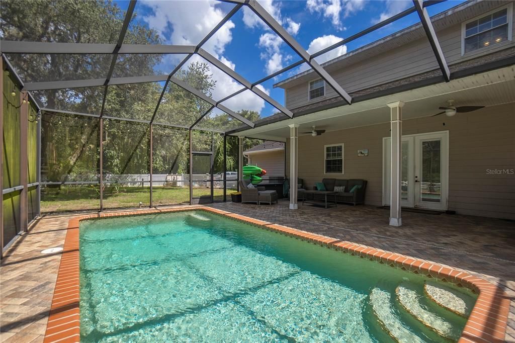 En Venta: $489,000 (4 camas, 3 baños, 2640 Pies cuadrados)