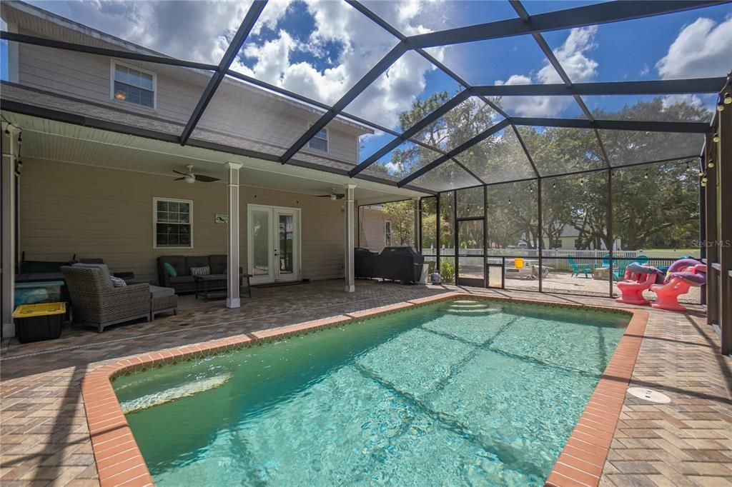En Venta: $489,000 (4 camas, 3 baños, 2640 Pies cuadrados)