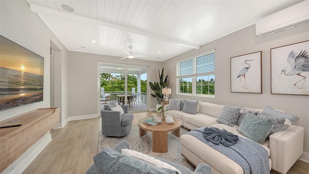 For Sale: $1,900,000 (4 beds, 3 baths, 1783 Square Feet)