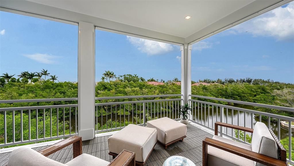 For Sale: $1,900,000 (4 beds, 3 baths, 1783 Square Feet)