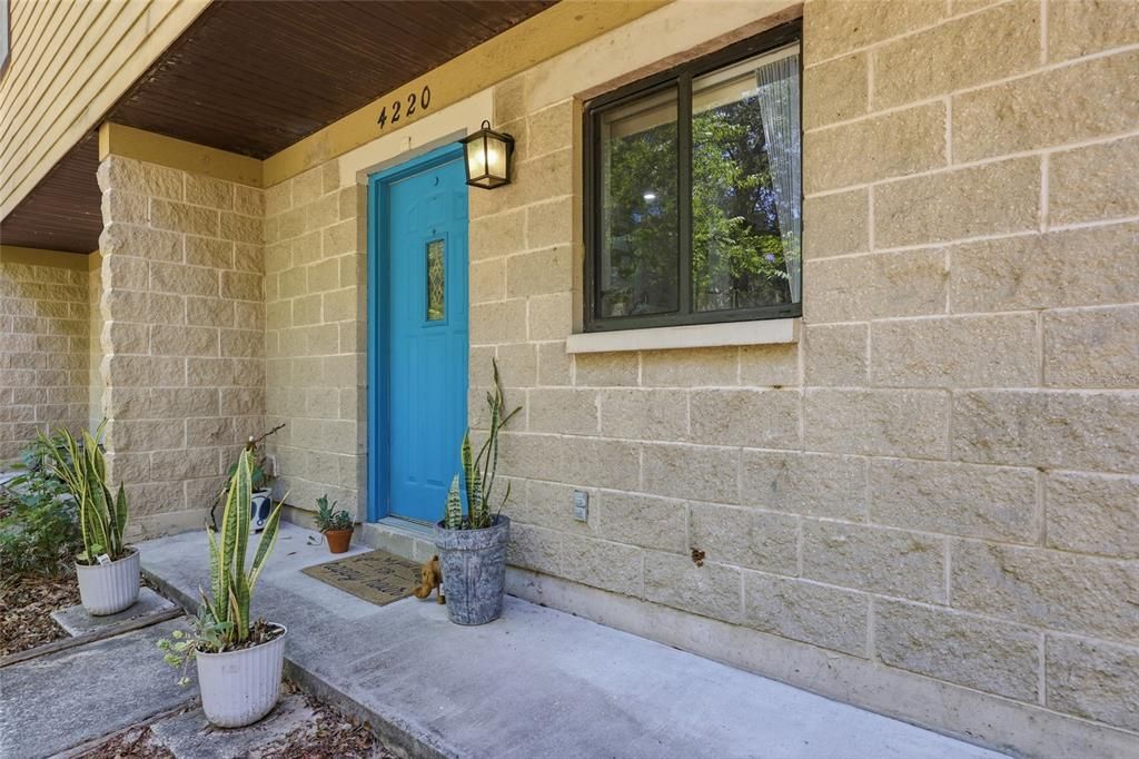 For Sale: $189,900 (2 beds, 2 baths, 1136 Square Feet)