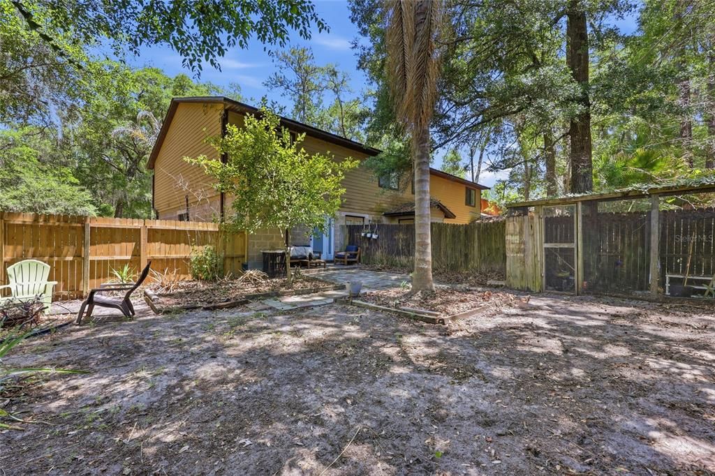 For Sale: $189,900 (2 beds, 2 baths, 1136 Square Feet)