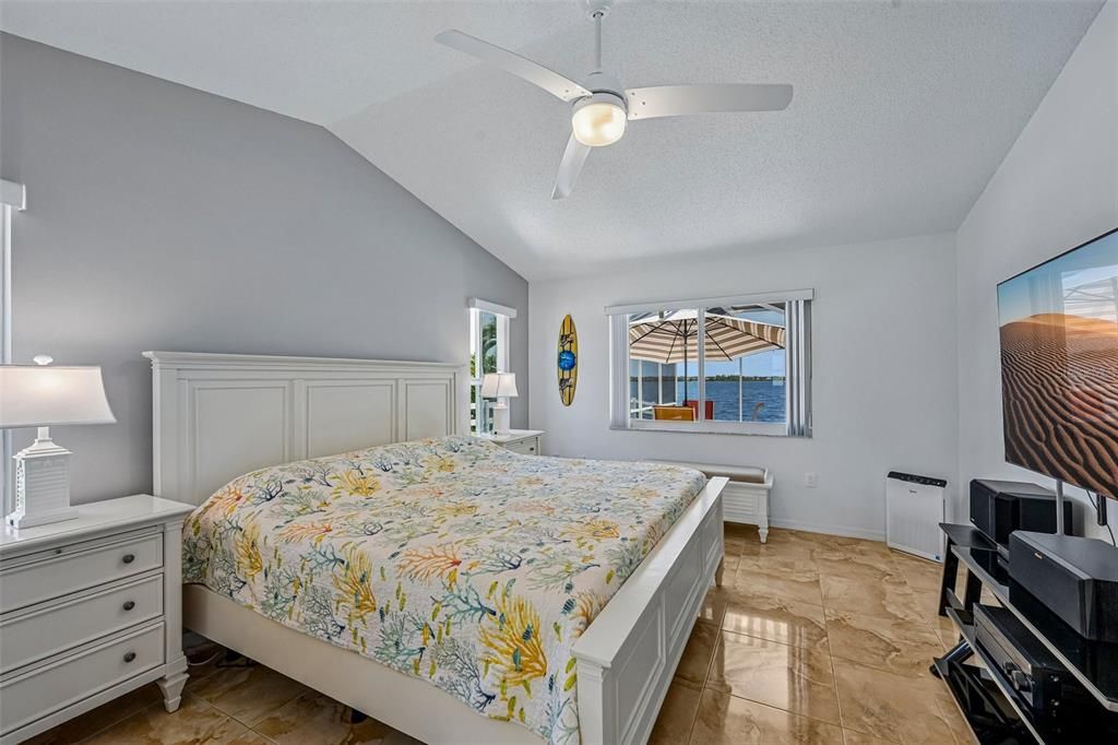 En Venta: $925,000 (3 camas, 2 baños, 2189 Pies cuadrados)