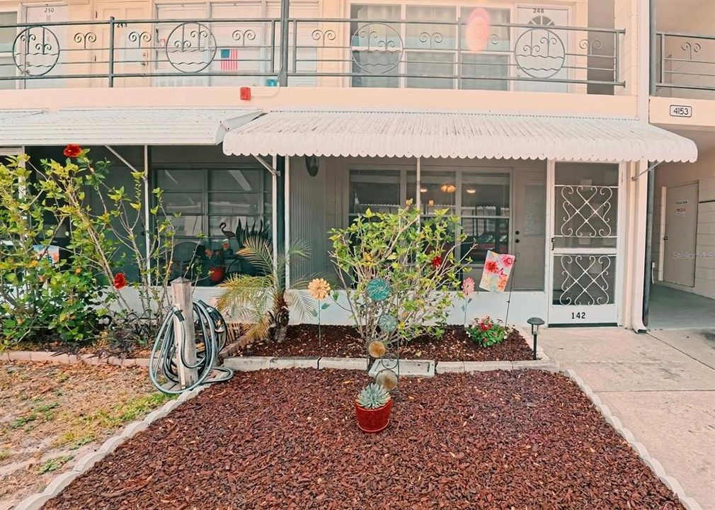 For Sale: $92,000 (1 beds, 1 baths, 562 Square Feet)