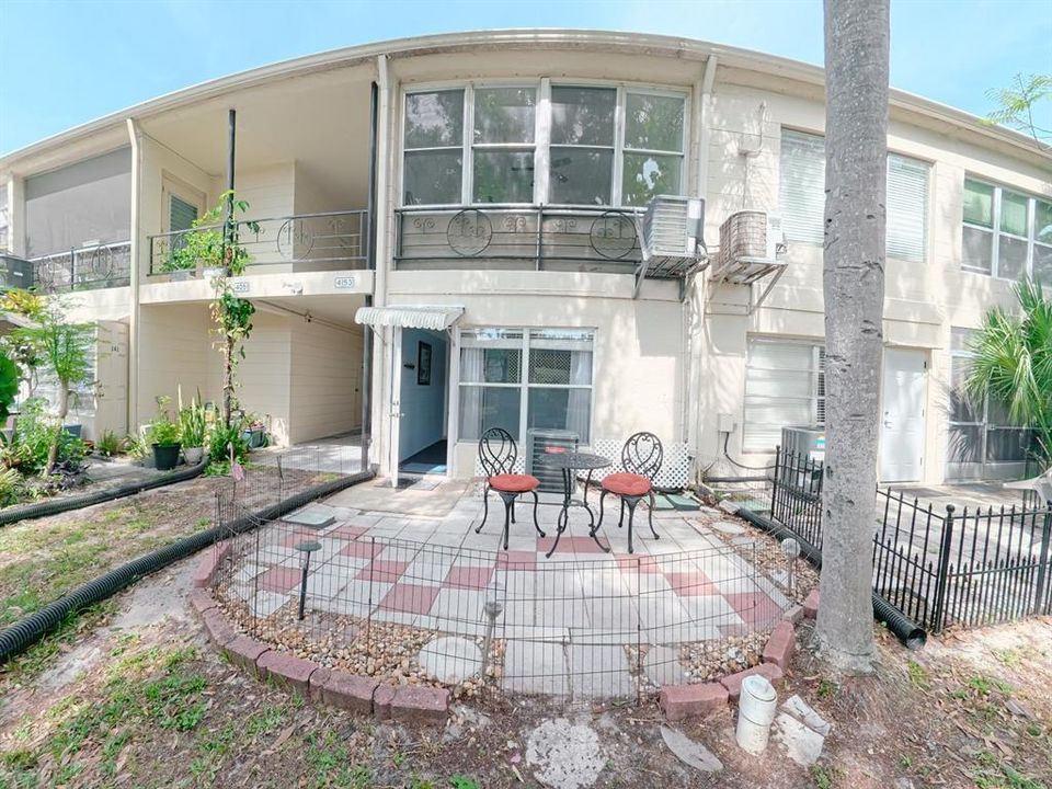 For Sale: $92,000 (1 beds, 1 baths, 562 Square Feet)