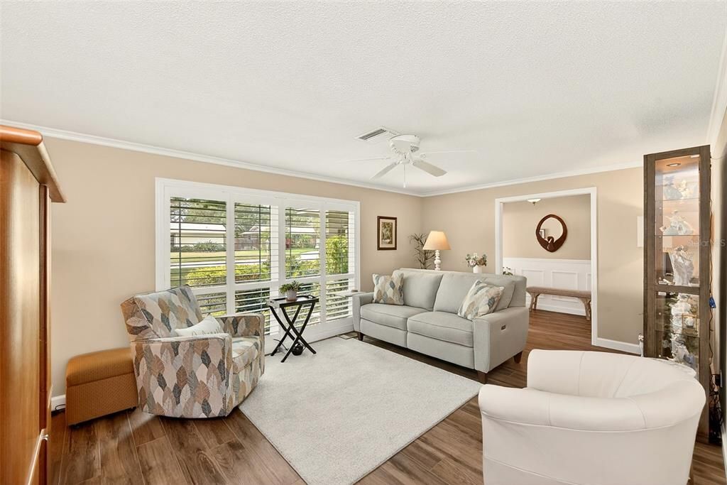 Active With Contract: $675,000 (4 beds, 2 baths, 1927 Square Feet)