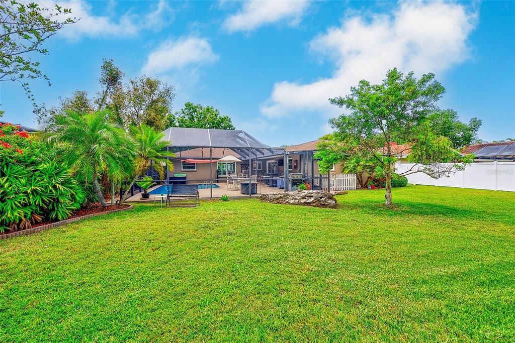 Active With Contract: $675,000 (4 beds, 2 baths, 1927 Square Feet)