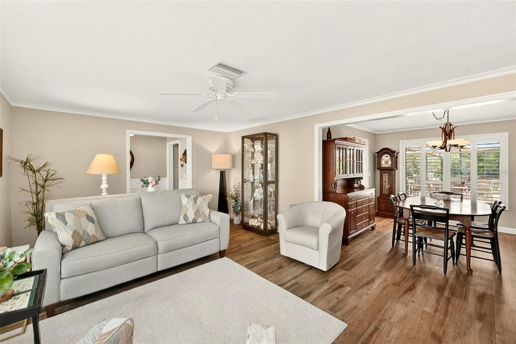 Active With Contract: $675,000 (4 beds, 2 baths, 1927 Square Feet)
