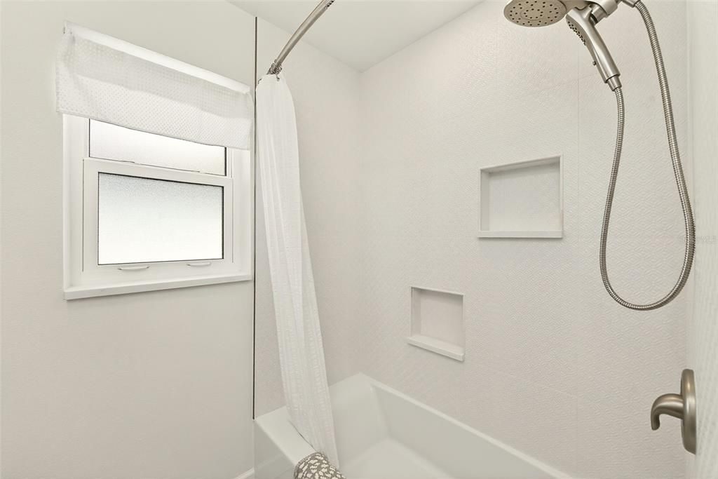 Active With Contract: $675,000 (4 beds, 2 baths, 1927 Square Feet)