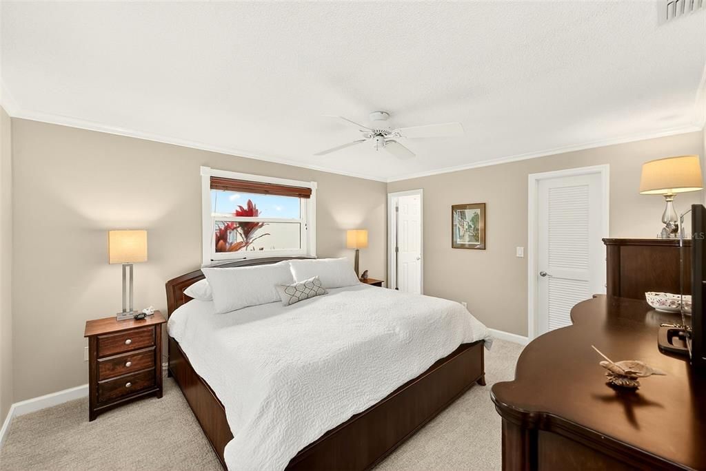 Active With Contract: $675,000 (4 beds, 2 baths, 1927 Square Feet)