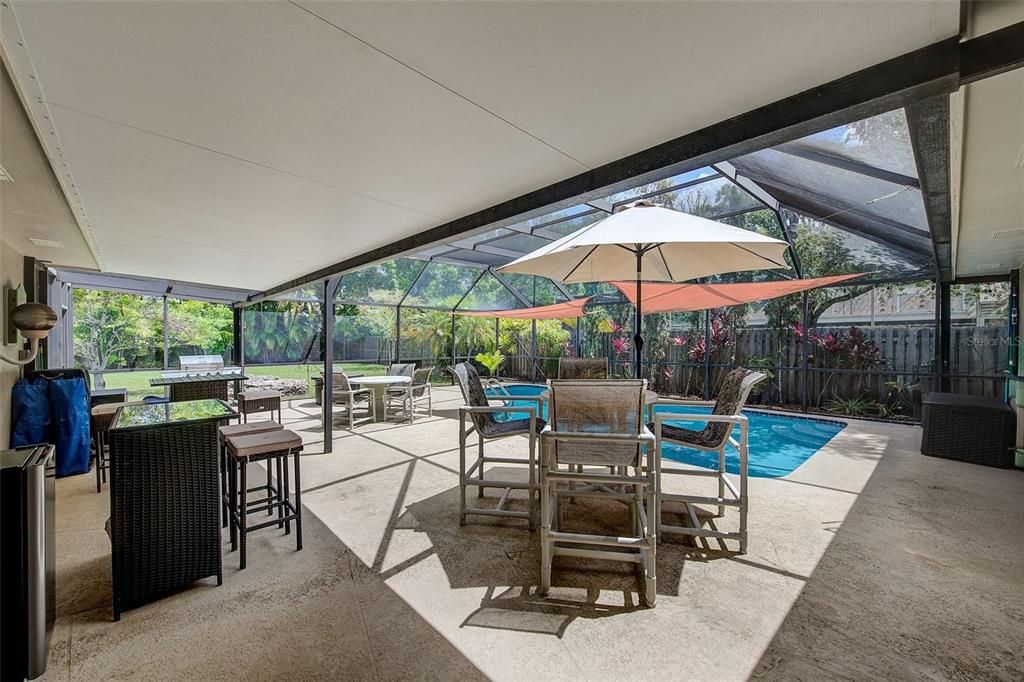 Active With Contract: $675,000 (4 beds, 2 baths, 1927 Square Feet)