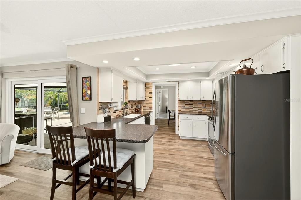 Active With Contract: $675,000 (4 beds, 2 baths, 1927 Square Feet)