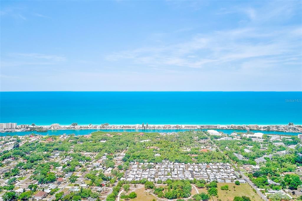 Active With Contract: $675,000 (4 beds, 2 baths, 1927 Square Feet)